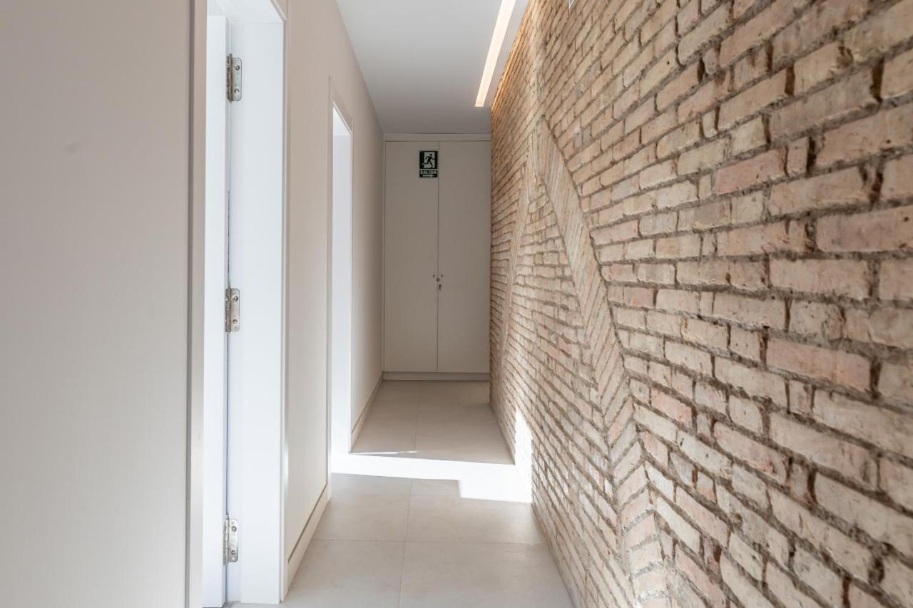 Comfortable Room Close To City Centre Valenza Esterno foto